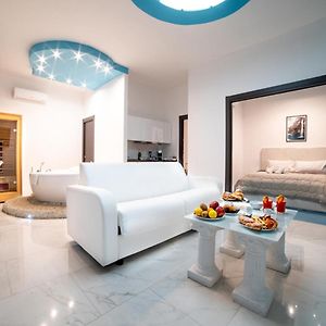 Tiffany & Babylon Luxury Stay
